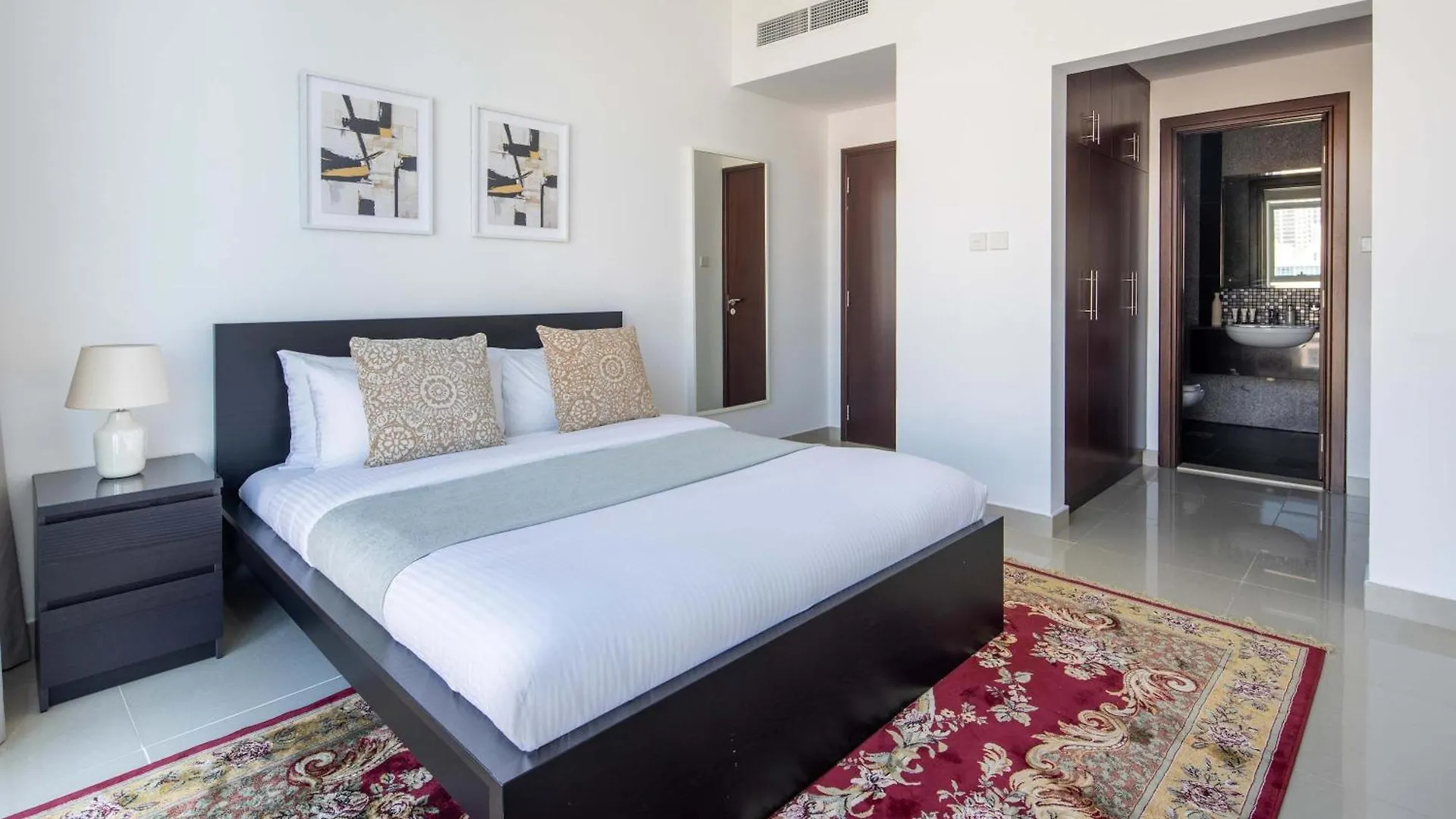 Frank Porter - Fairview Residency Dubai